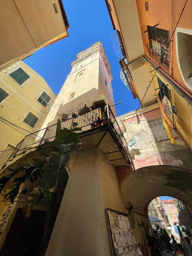 Vialunga Apartment In The Old Town Бордигера Экстерьер фото